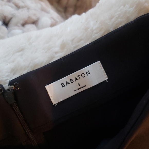 ▪︎Aritzia black babaton shorts ▪︎ - Picture 2 of 2